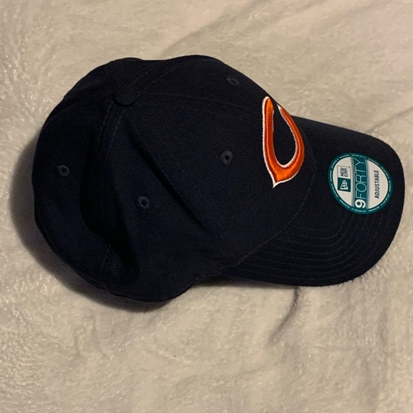 Chicago Bears hat with Sticker Tags - Picture 4 of 9
